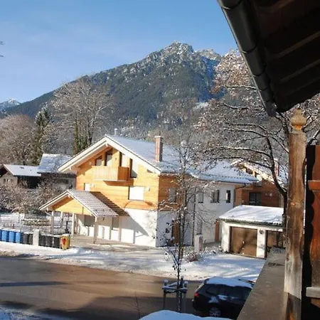 Holiday At Basch 公寓